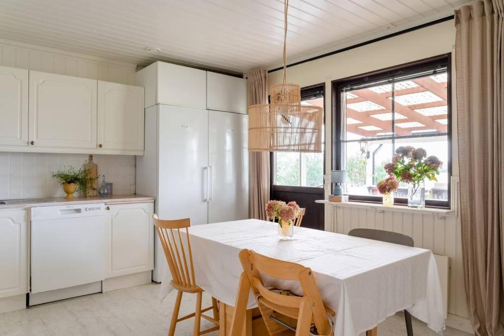 A Countryside Villa Close To Uppsala! 외부 사진